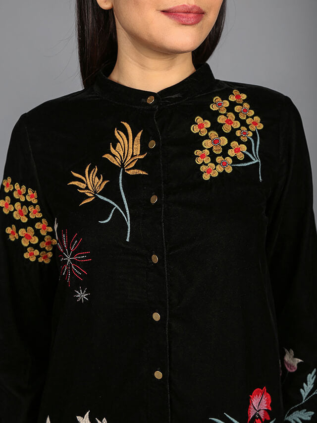 Embroidery velvet blouse