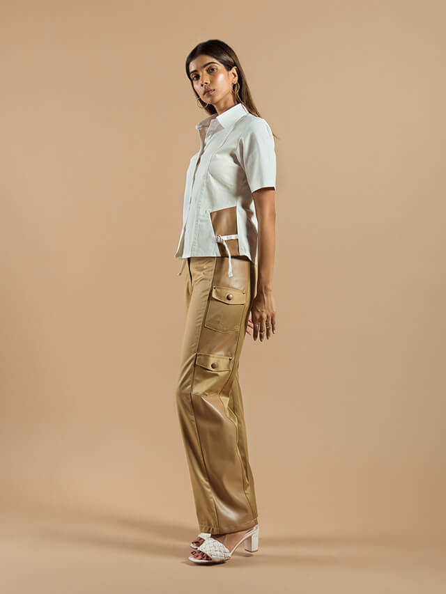 Parallel fitted cargo pants in khaki heavy cotton