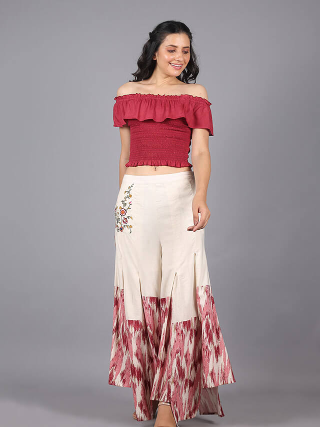 Trendy up-down flex cotton pants with an embroidered patch pocket