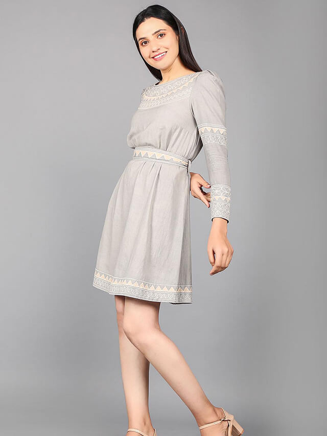 Round neck flex embroidered short dress