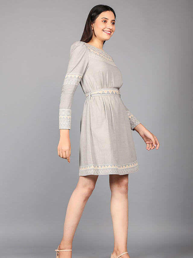 Round neck flex embroidered short dress