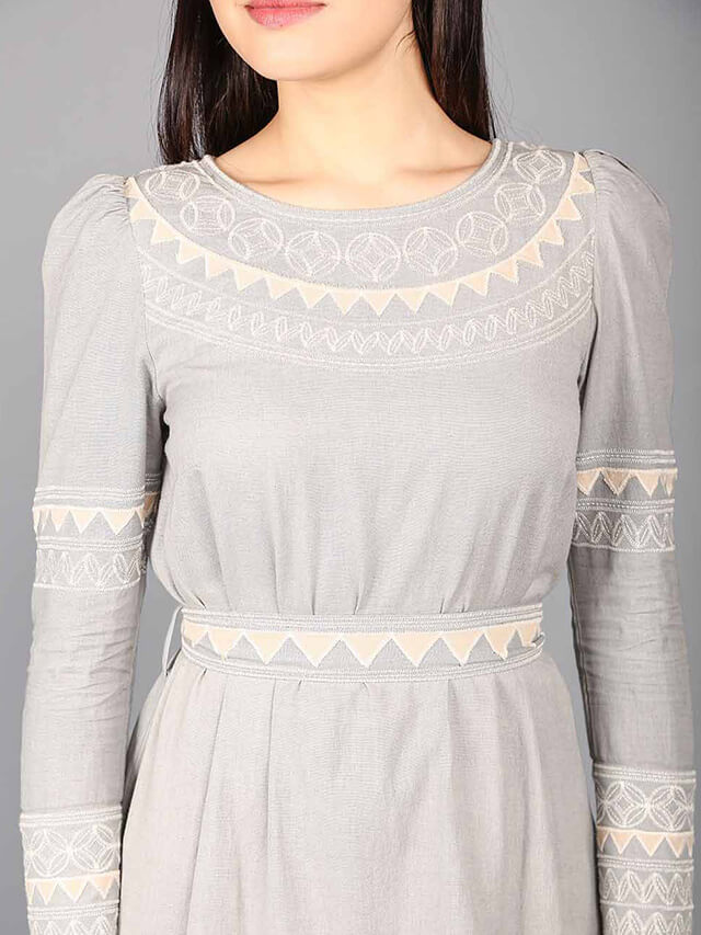 Round neck flex embroidered short dress