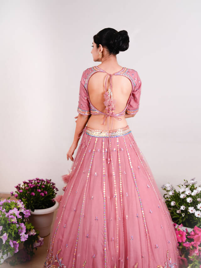 Ahyana Lehenga